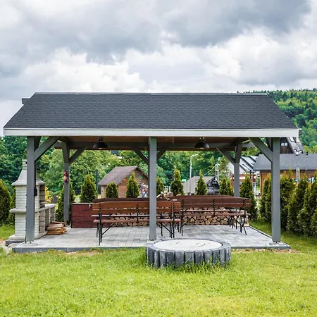 Nad Lipami - Z Sauna I Tarasem Blisko Stoku Sczyrk *